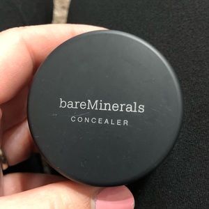 Bare Minerals Powder Concealer in Bisque